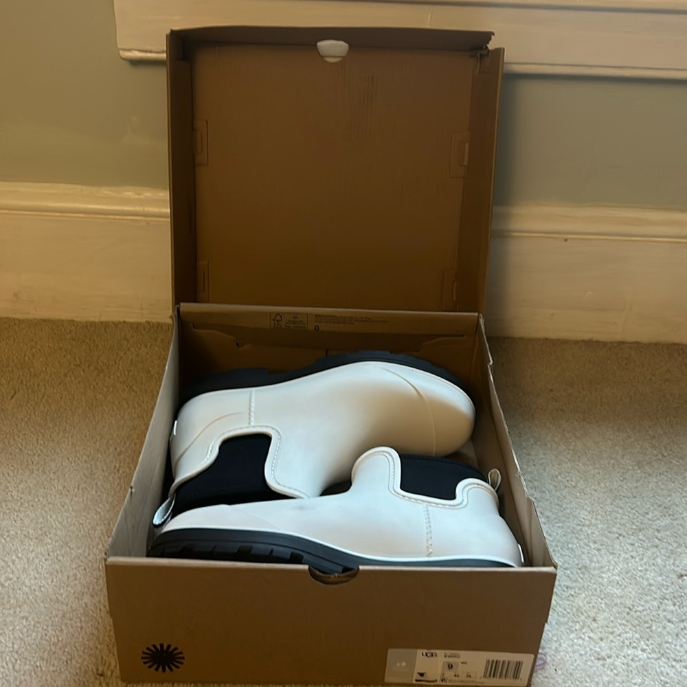 Ugg droplet boot